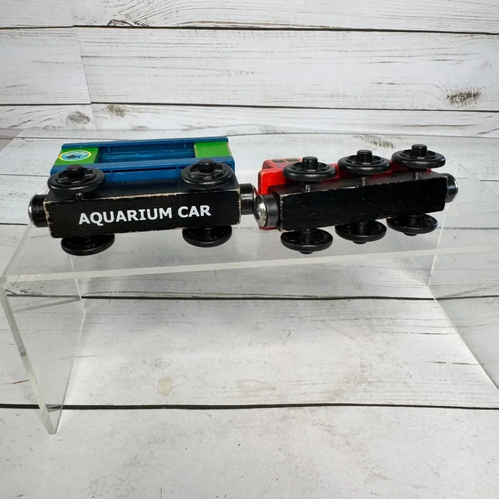 Thomas &‎ Friends Wooden Railway Mike Engine and Sodar Aquarium Car